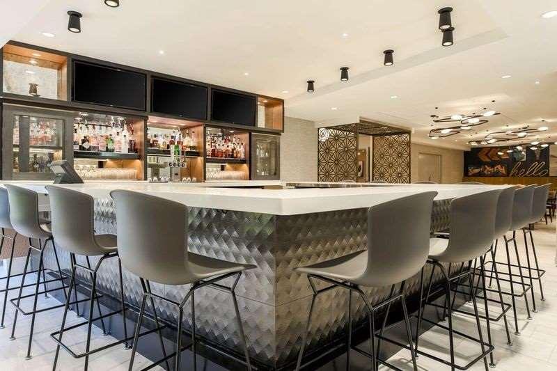 Doubletree By Hilton Austin-University Area Restaurante foto