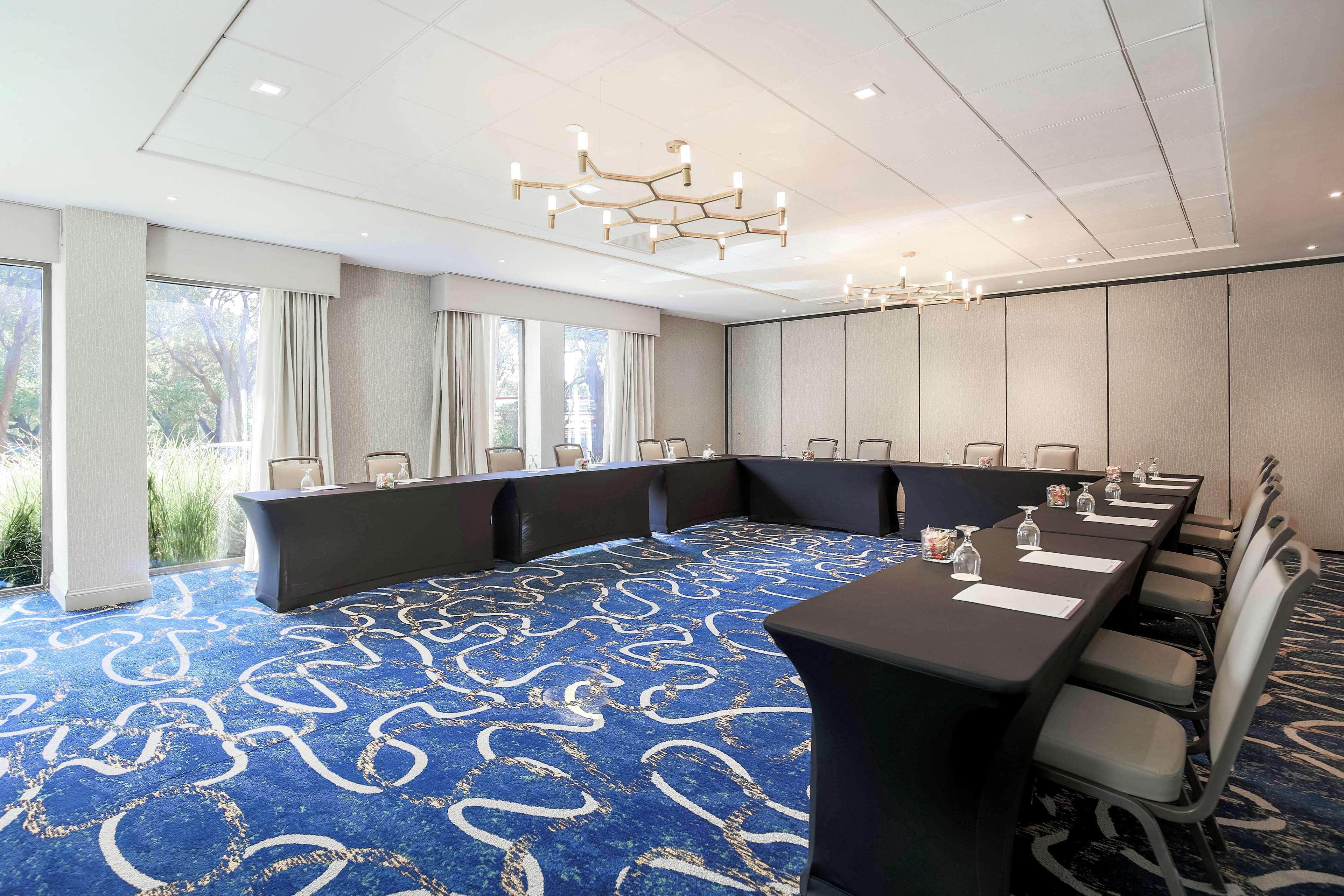 Doubletree By Hilton Austin-University Area Exterior foto
